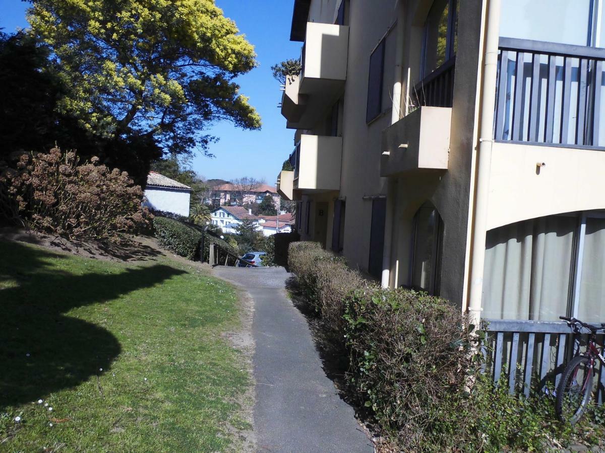 Au Balcon Fleuri Apartamento Anglet Exterior foto